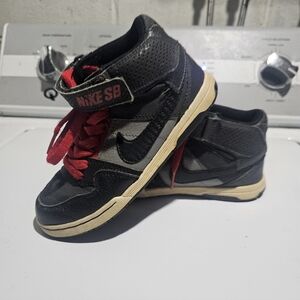 Nike SB Kids Size 13c Black and Red Sneakers